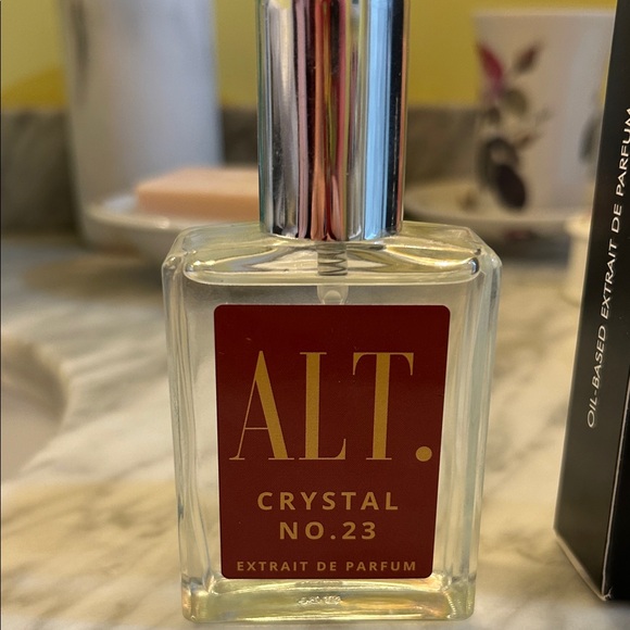 ALT. Crystal No. 23 Extrait de Parfum; Similar to Baccrarat Rouge-sells for 350 - Picture 4 of 8